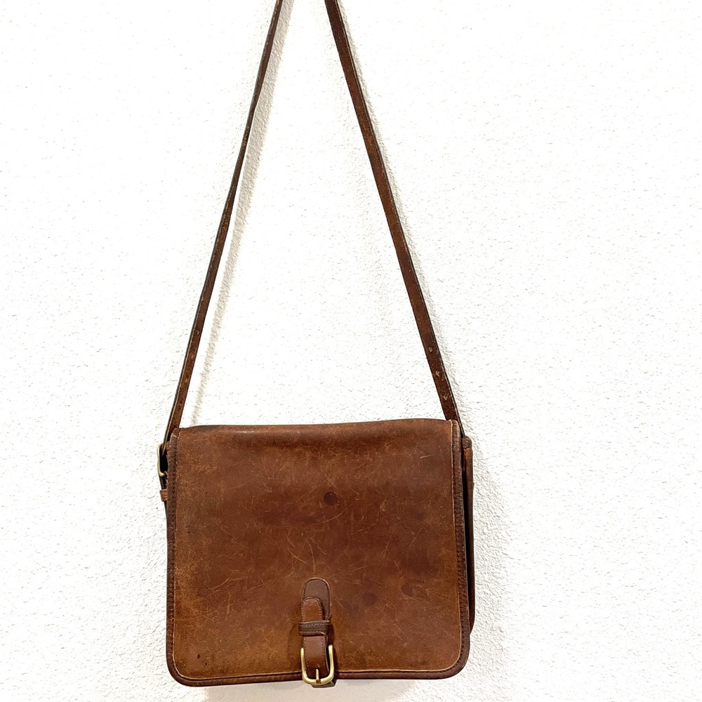 Vintage NYC Coach Brown Full-Grain Leather Crossbody Bag Buckle Closure